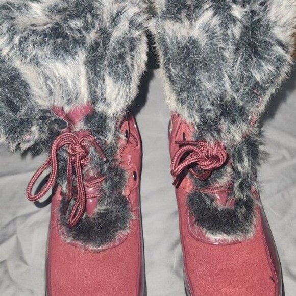 Ladies burgundy winter boots - Picture 1 of 7